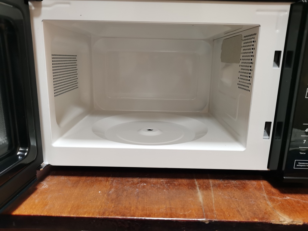 Микроволновая печь Centek CT-1579 (б/у)